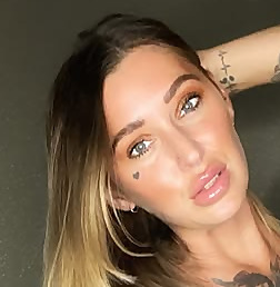 Kleio Valentien