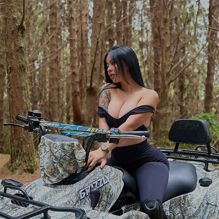 Paola Suarez